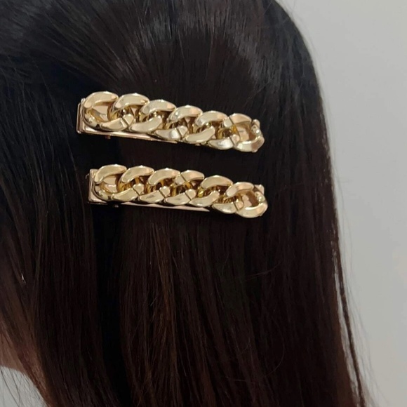 Gold Tone Chain Link Hair Clips - Picture 1 of 4